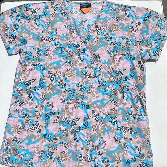 Small Scrub Top - Picture 4 of 4